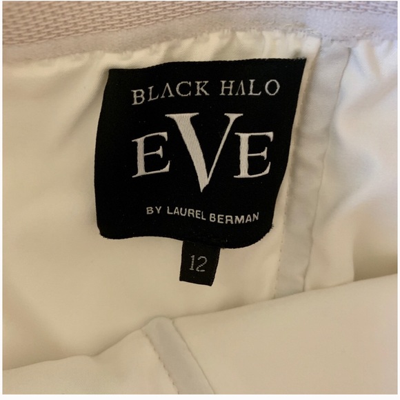 BLACK HALO EVE WHITE LACE SEDONA DRESS - Picture 3 of 3